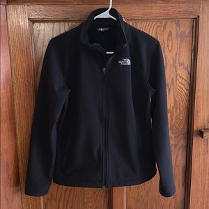 North Face fall jacket. In very good condition